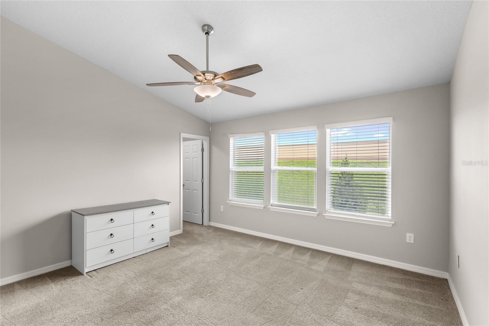 3653 PLAINVIEW DR