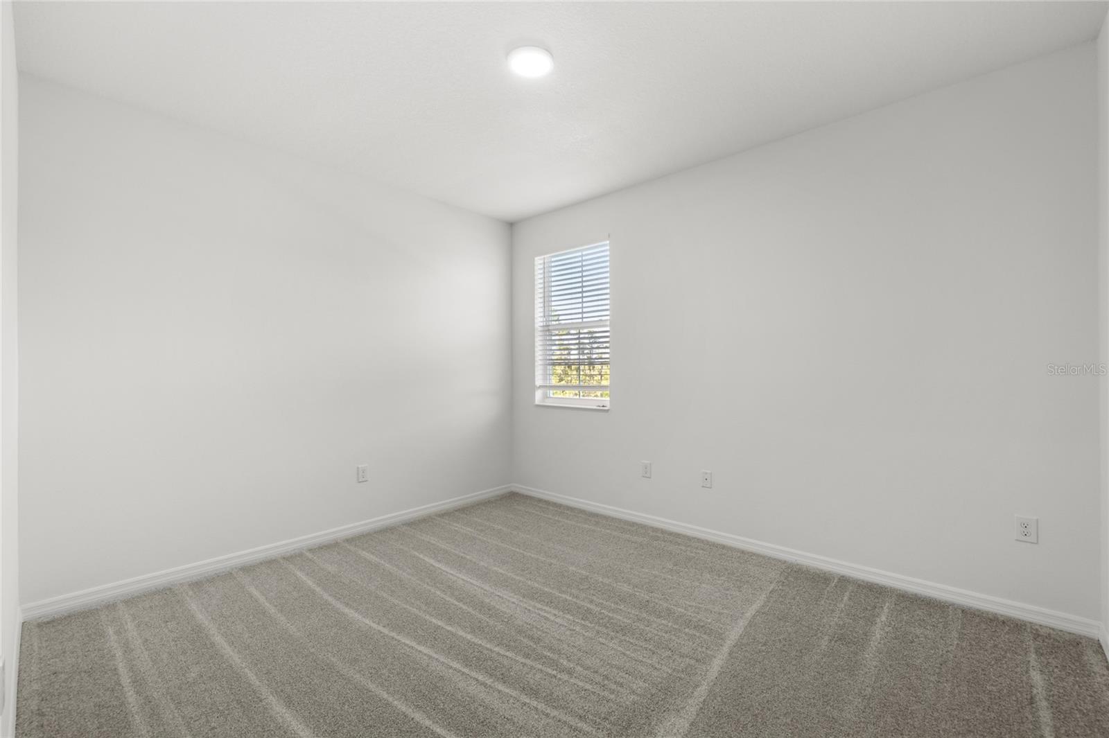 12152 EASTMOOR DR