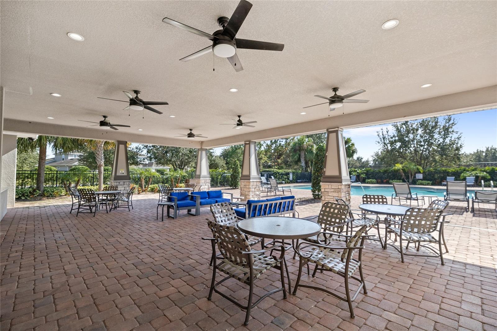 8007 NAVEL ORANGE LN