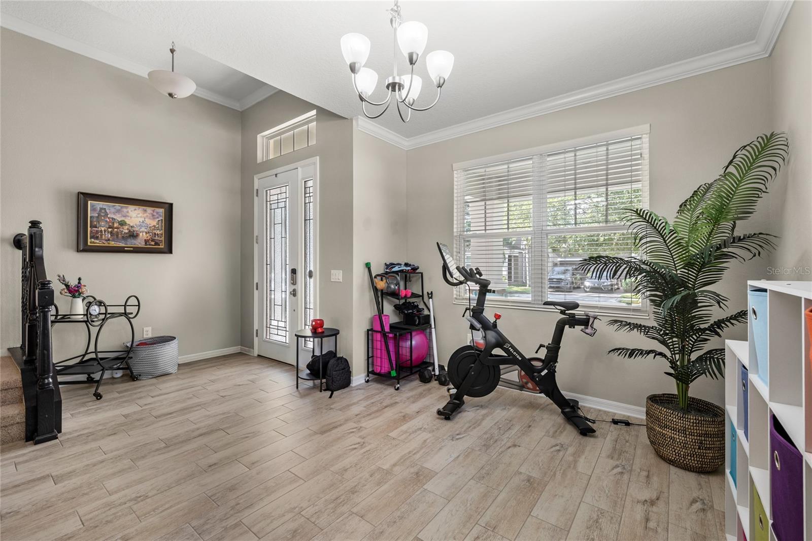 8007 NAVEL ORANGE LN
