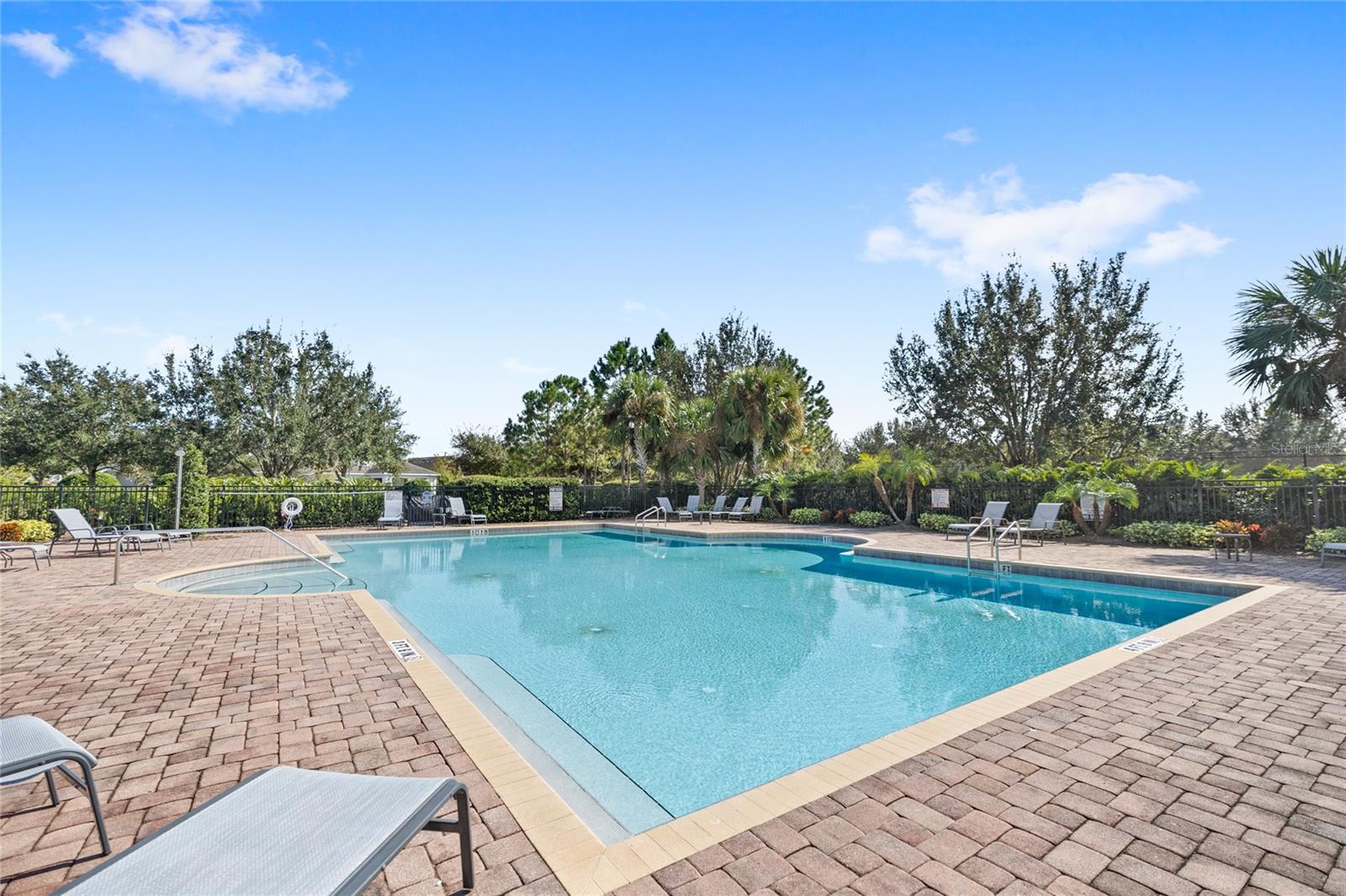 8007 NAVEL ORANGE LN