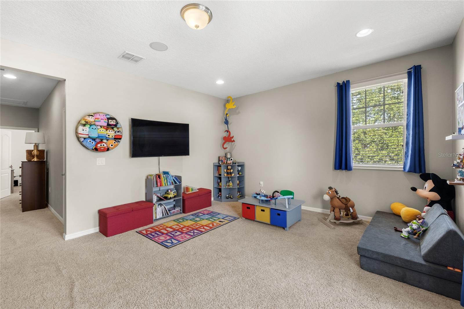 8007 NAVEL ORANGE LN