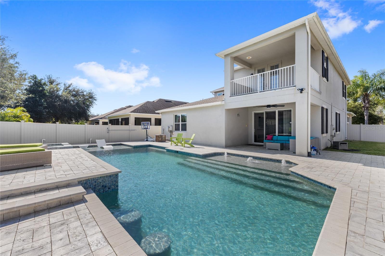 8007 NAVEL ORANGE LN