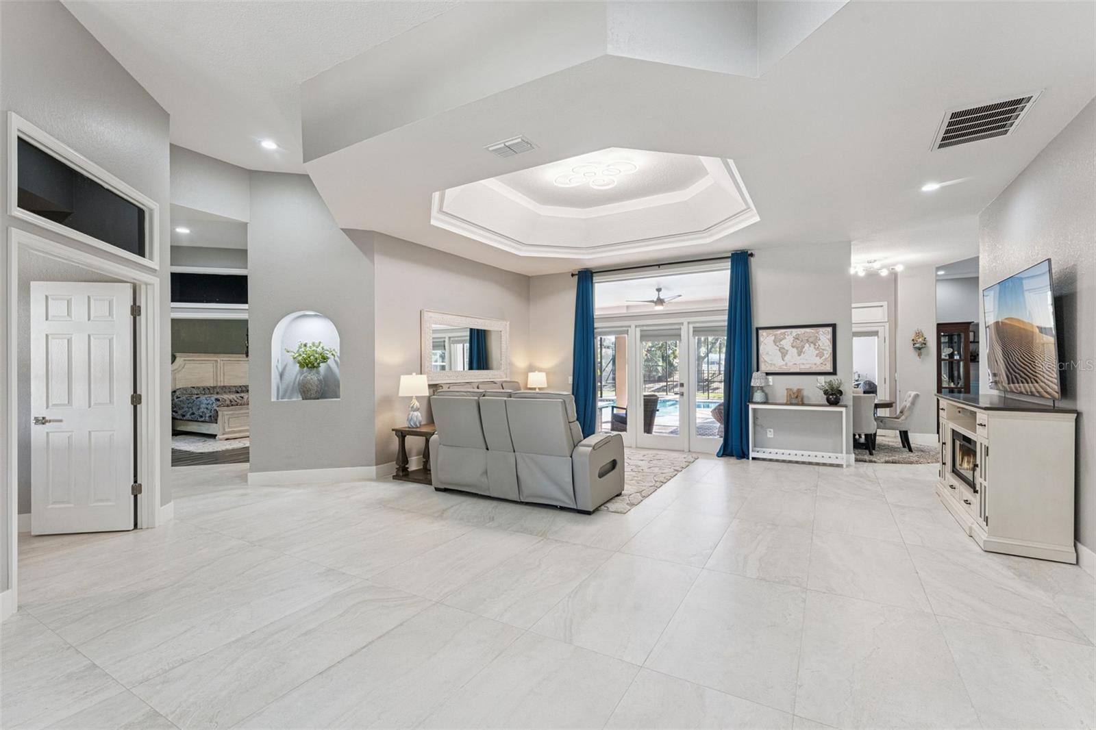 9120 SOUTH BAY DR