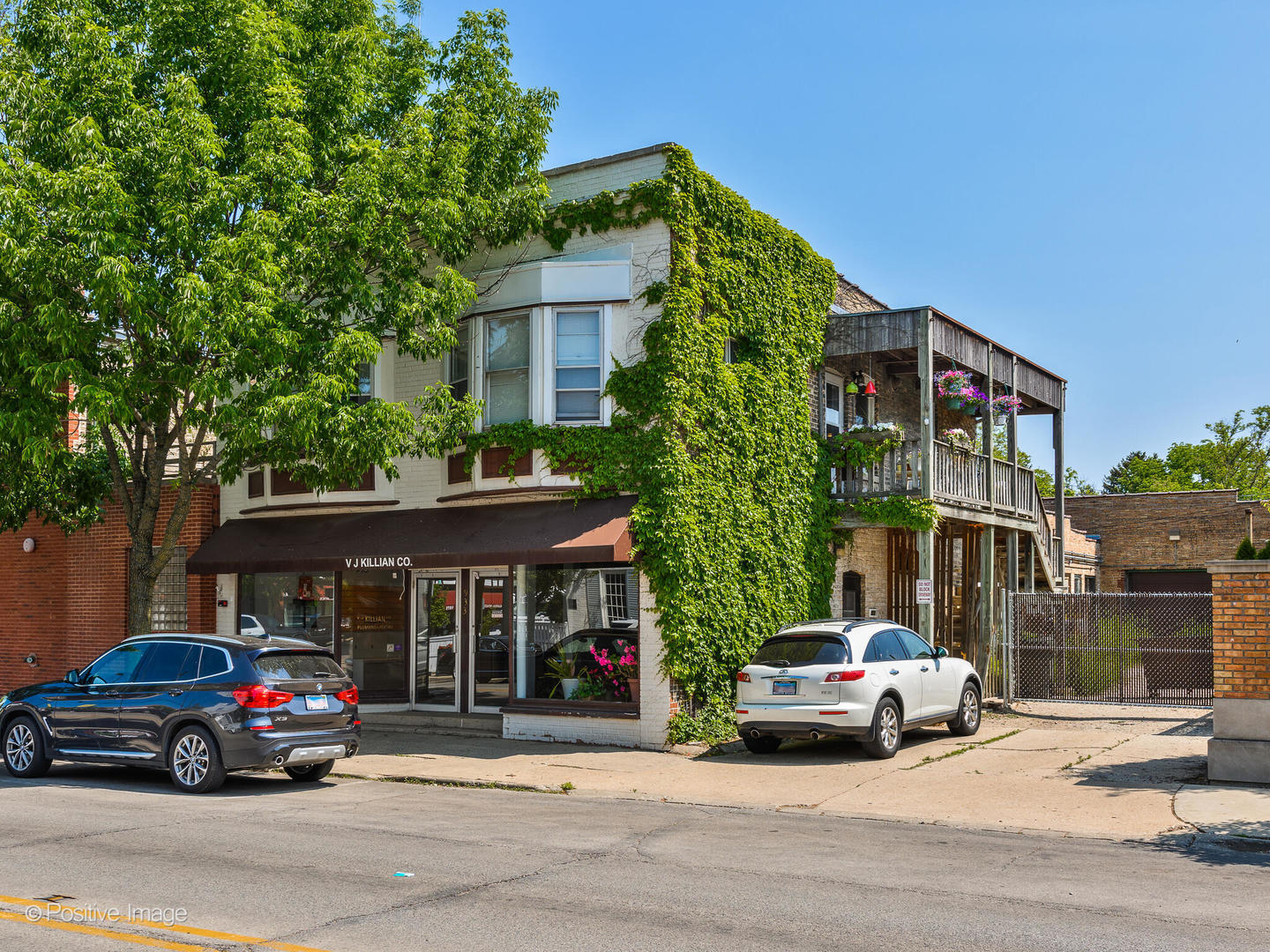 933 Green Bay Road