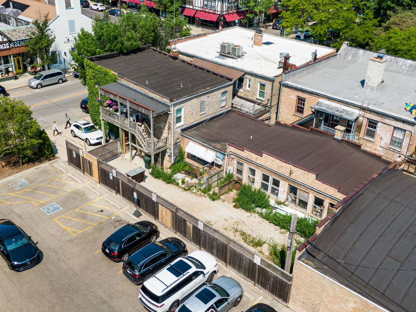 933 Green Bay Road