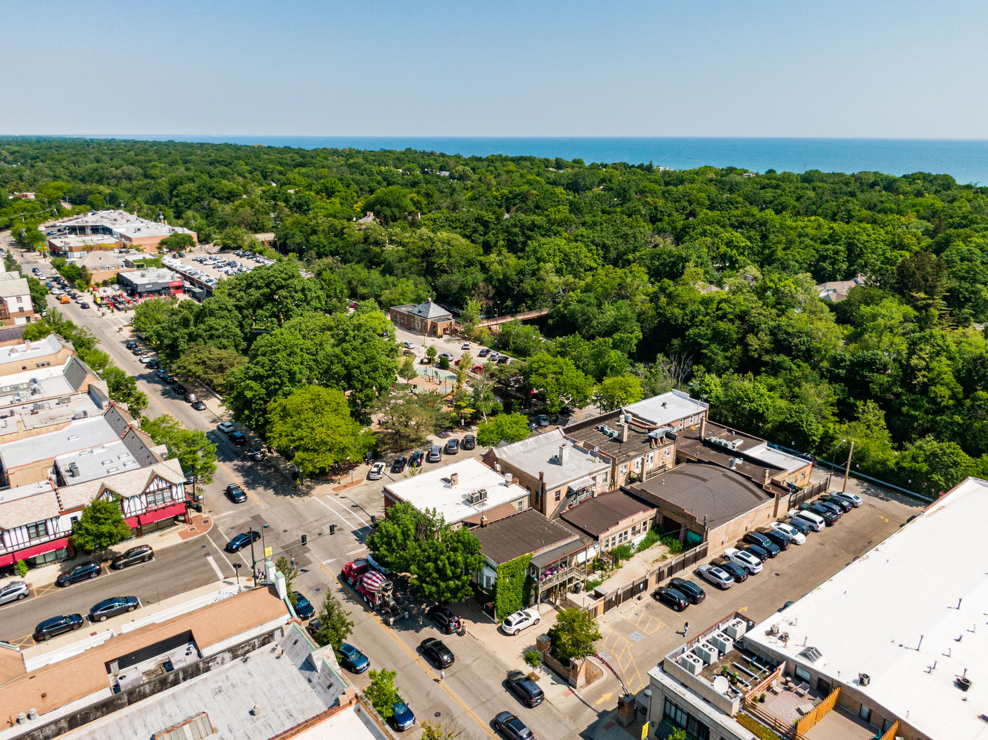 933 Green Bay Road