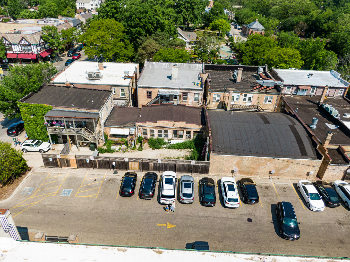 933 Green Bay Road