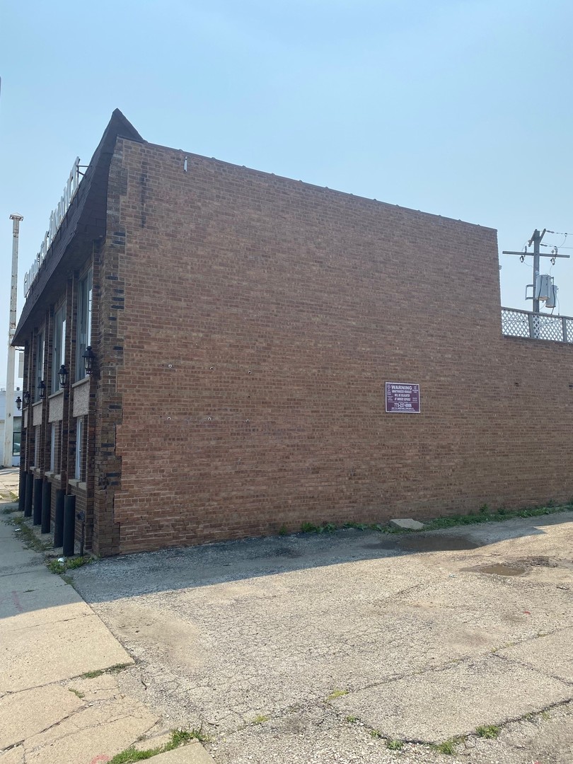 5106 N CICERO Avenue