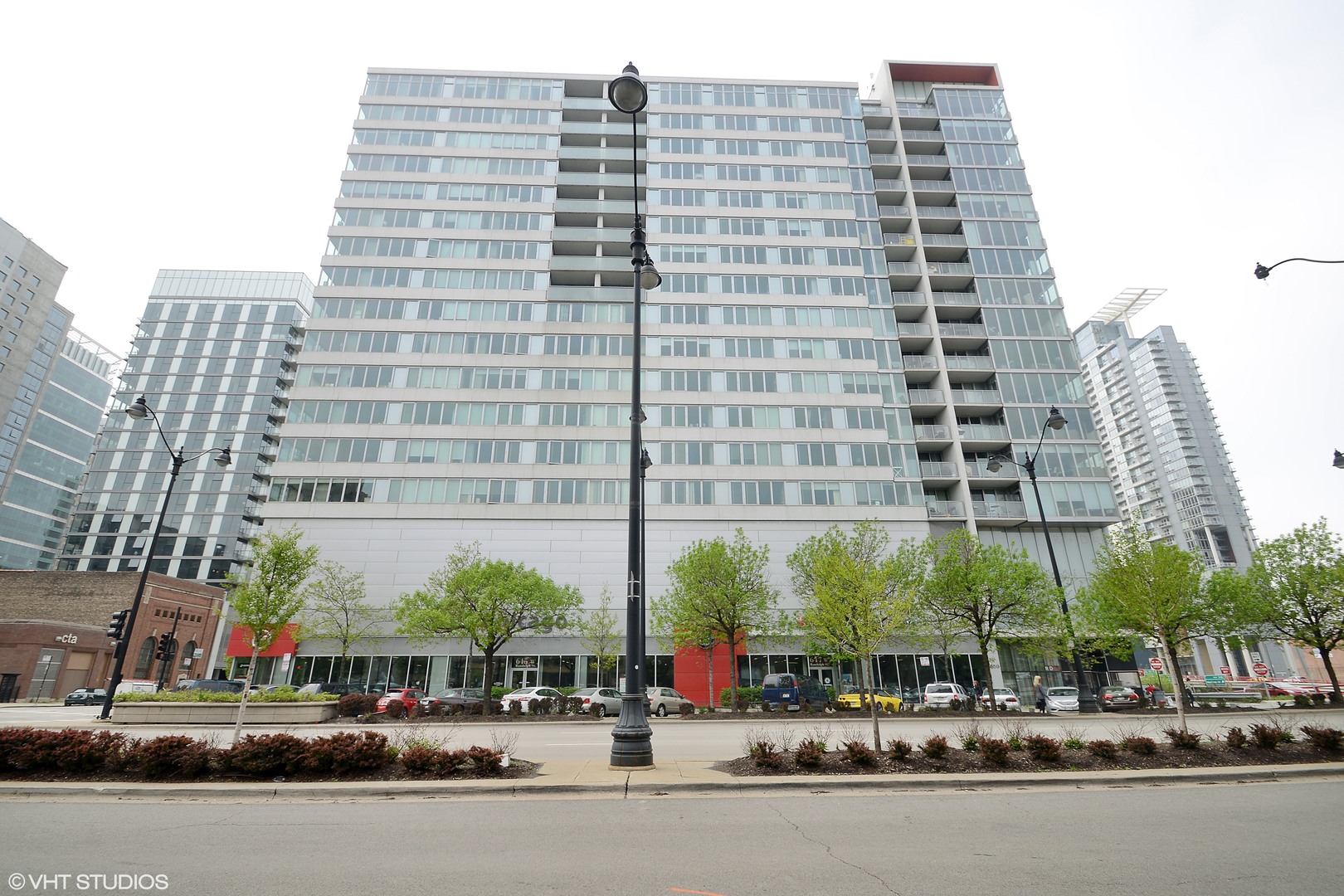 647 W randolph Street