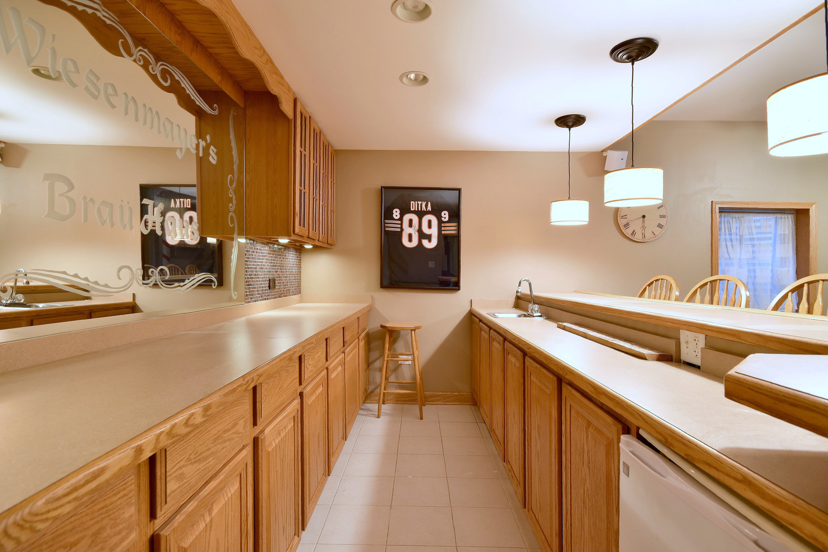 400 S Poplar Avenue
