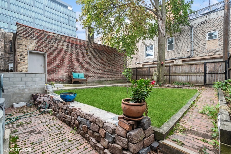 448 N Aberdeen Street