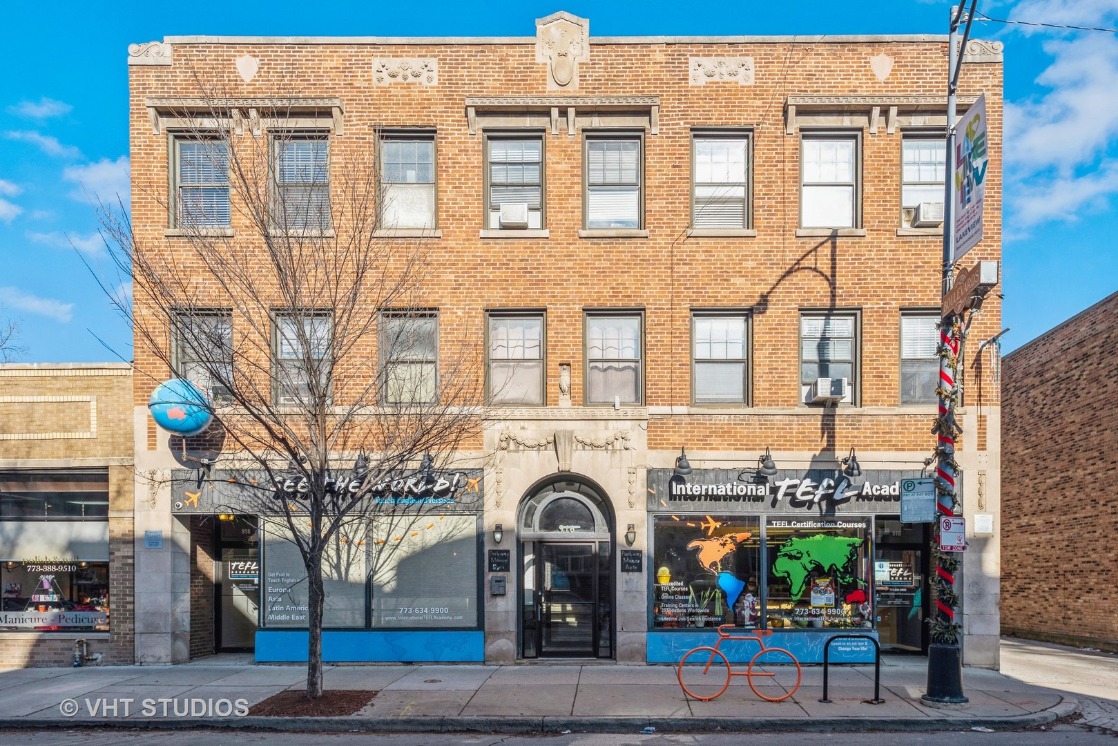 916 W Diversey Parkway