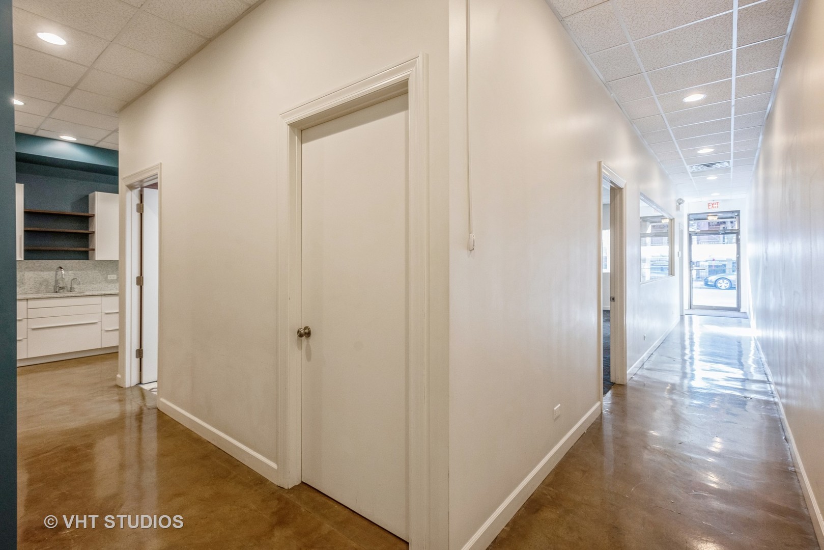 916 W Diversey Parkway