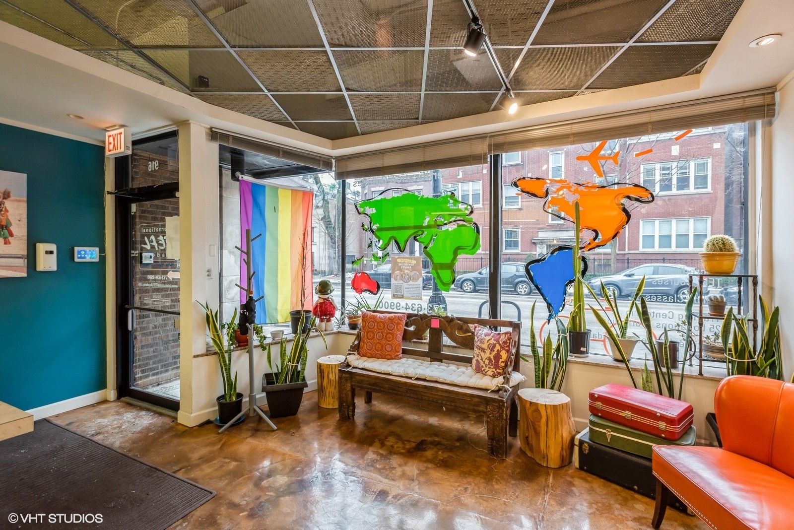 916 W Diversey Parkway