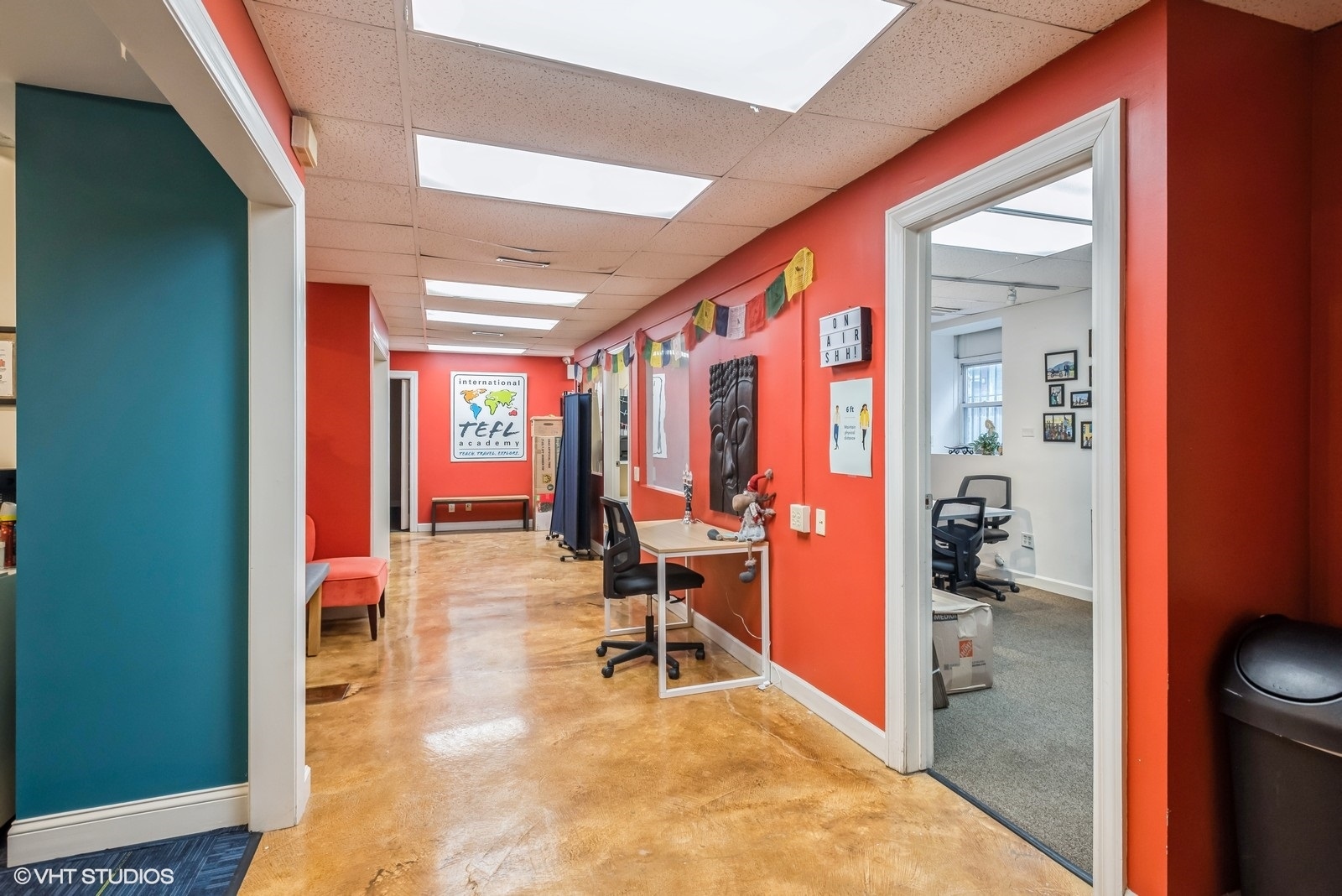 916 W Diversey Parkway