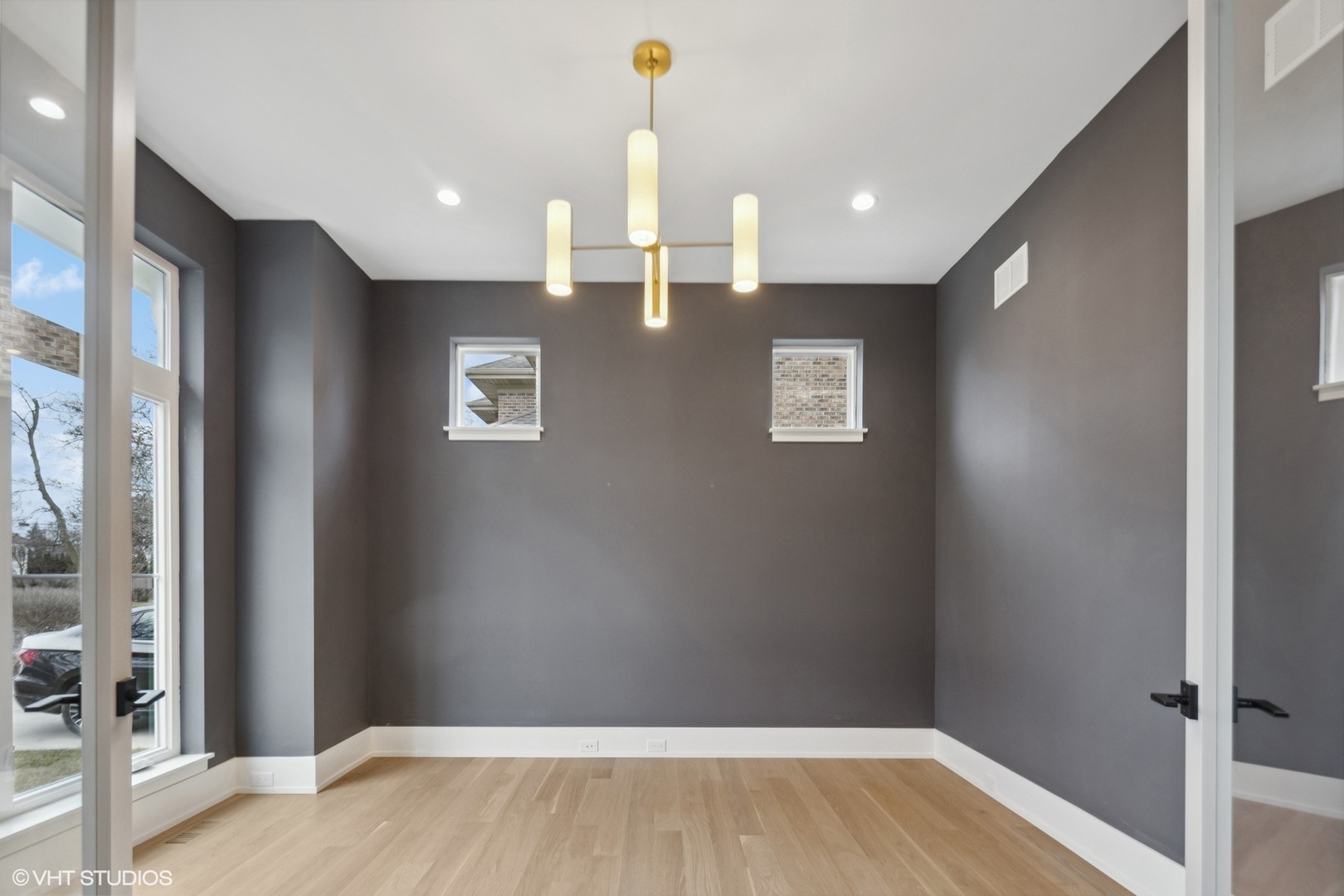 165 E Cayuga Avenue