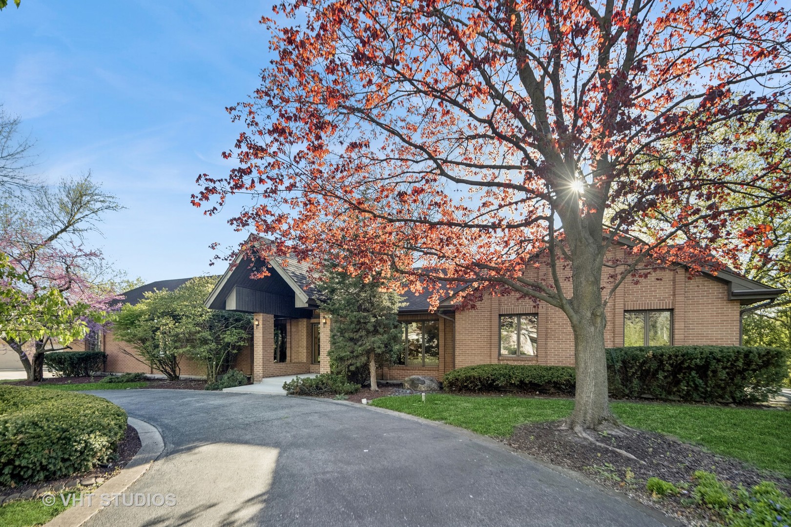 400 Ascot Lane