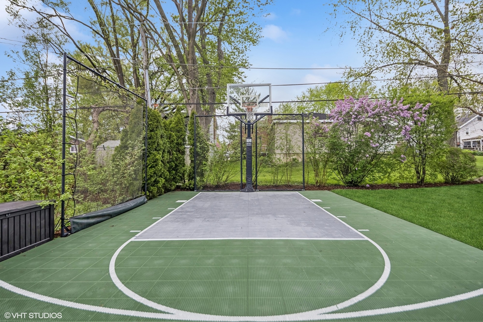 545 W ARMITAGE Avenue