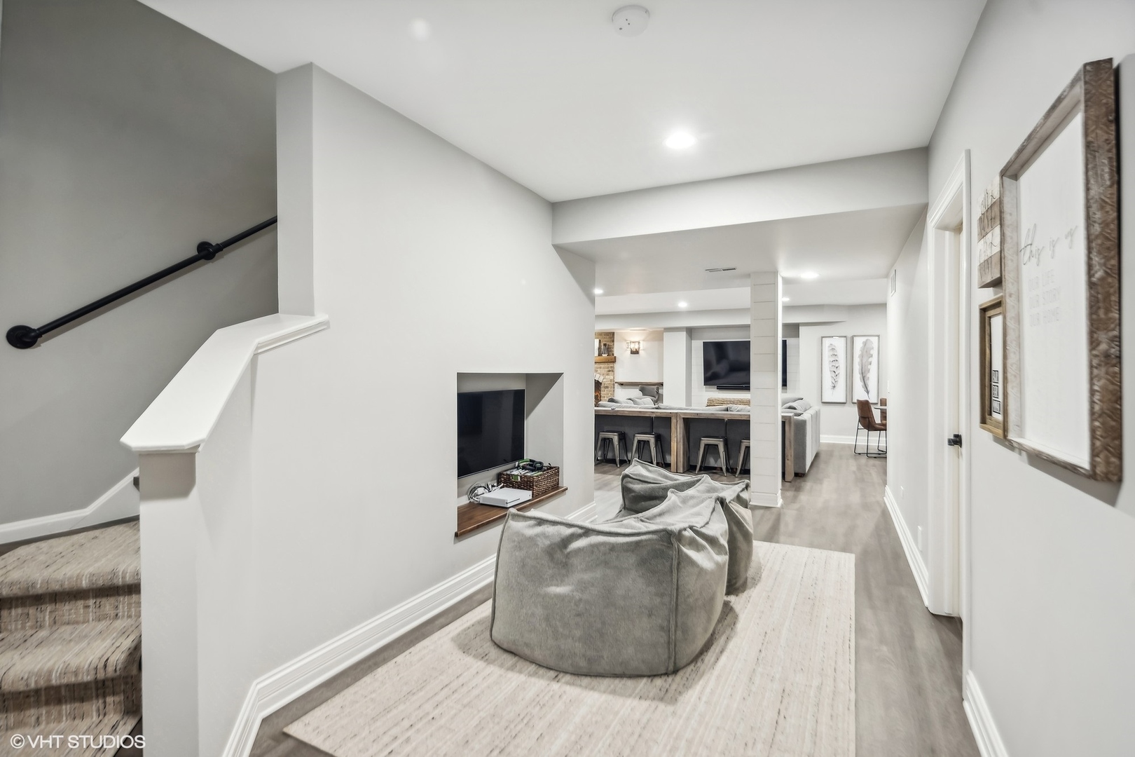 545 W ARMITAGE Avenue