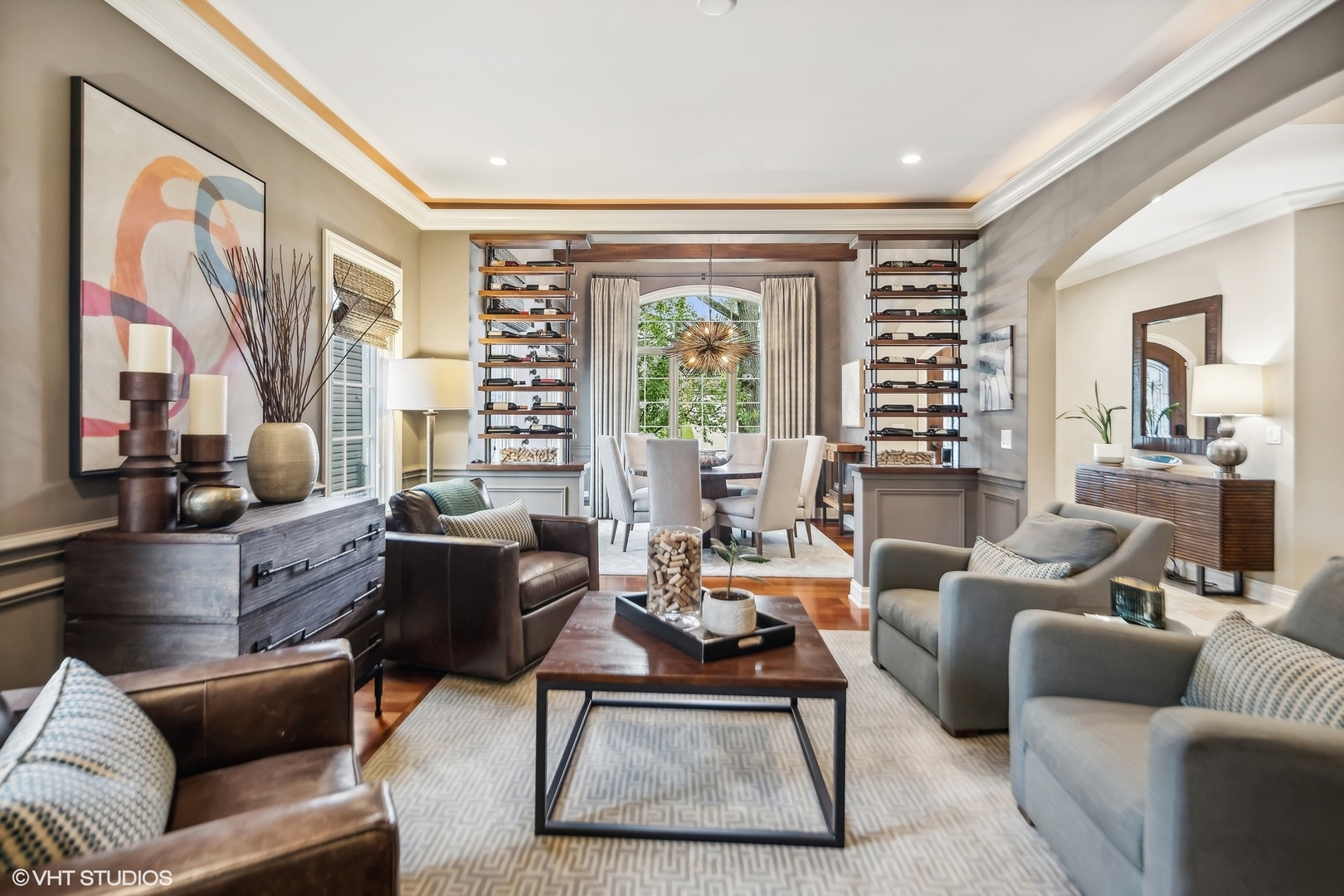 545 W ARMITAGE Avenue