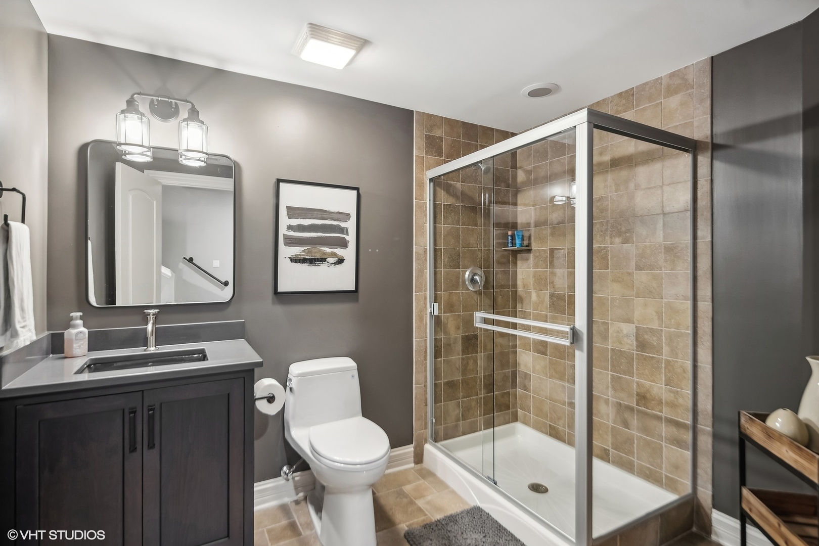 545 W ARMITAGE Avenue