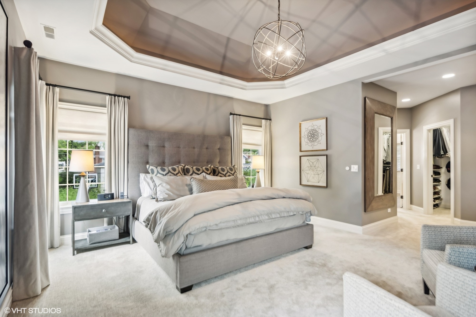 545 W ARMITAGE Avenue