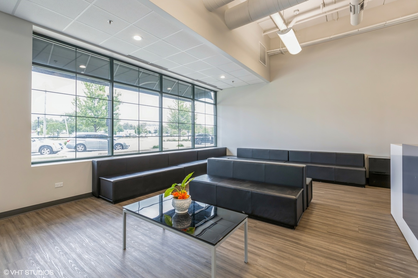 160 S River Street Unit: 112