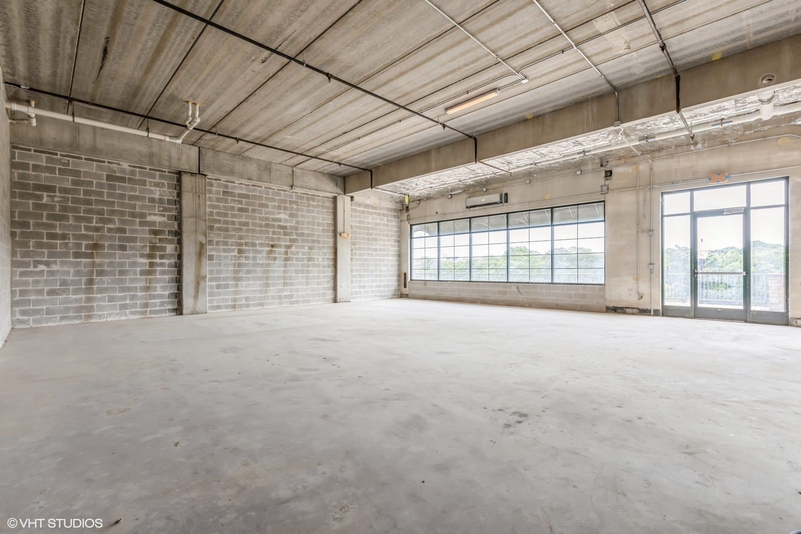 160 S River Street Unit: 112