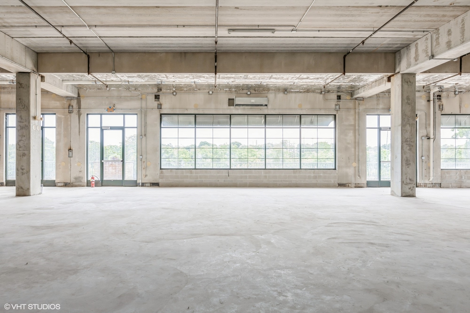 160 S River Street Unit: 112