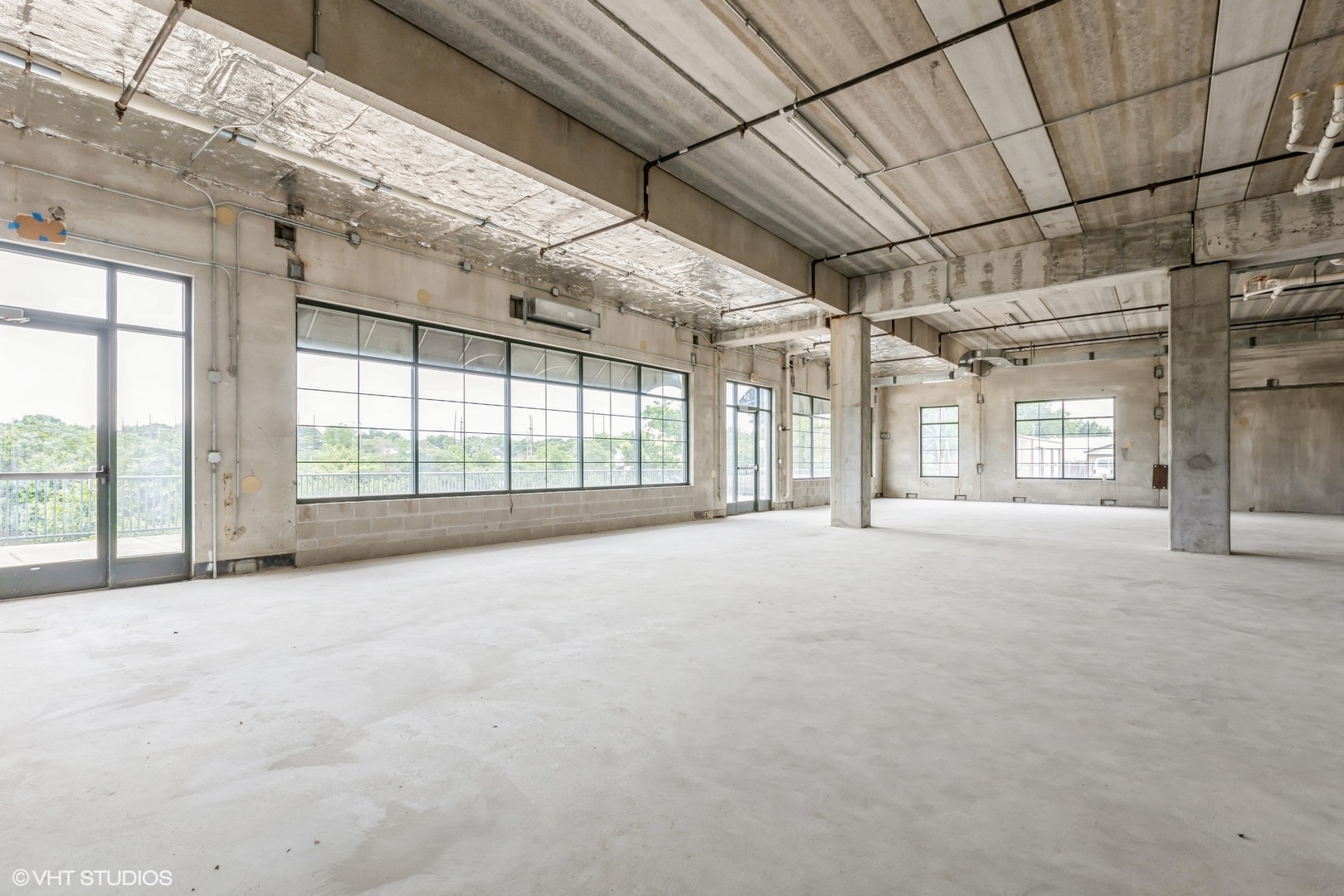 160 S River Street Unit: 112