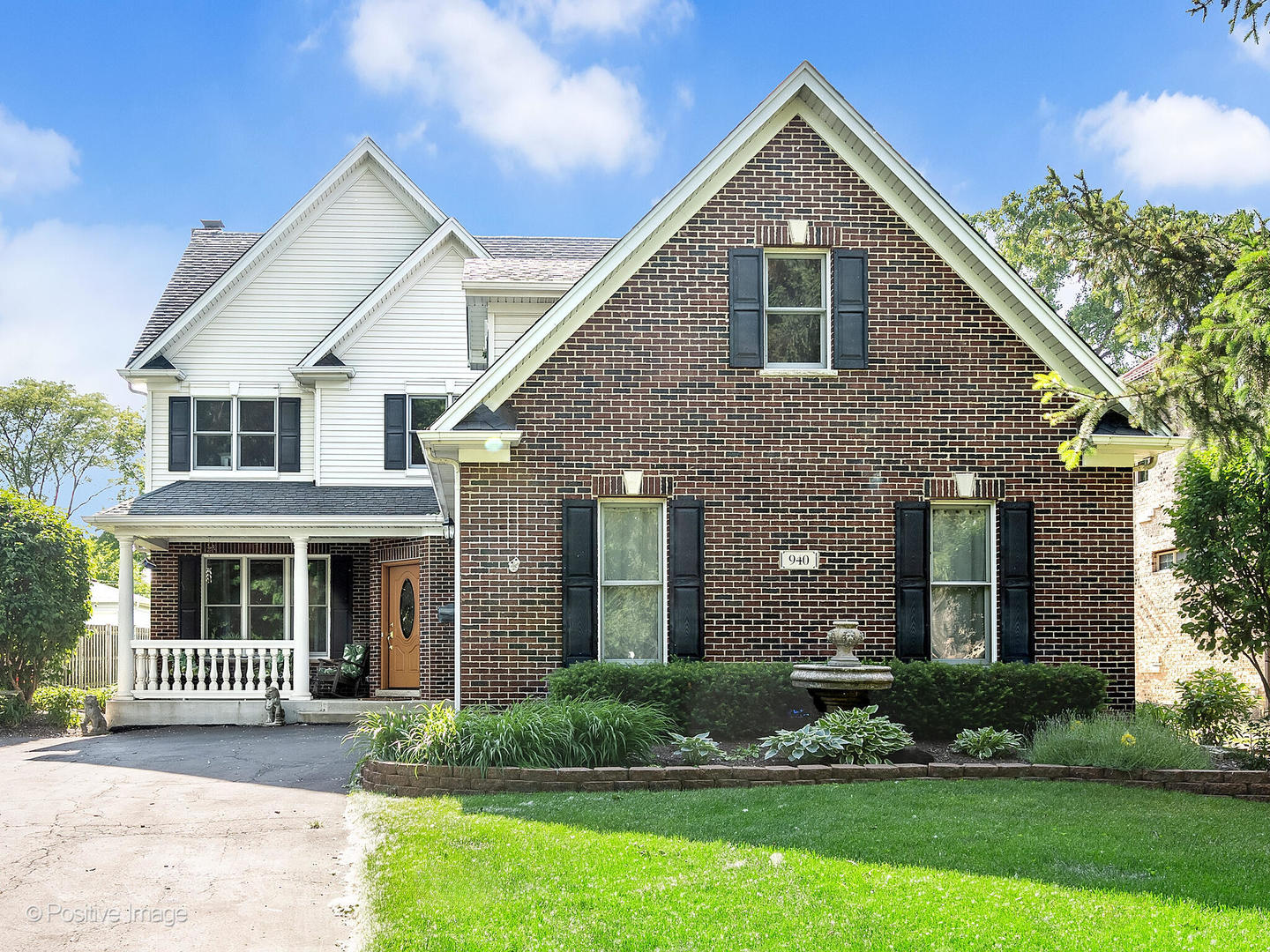 940 Hammerschmidt Avenue