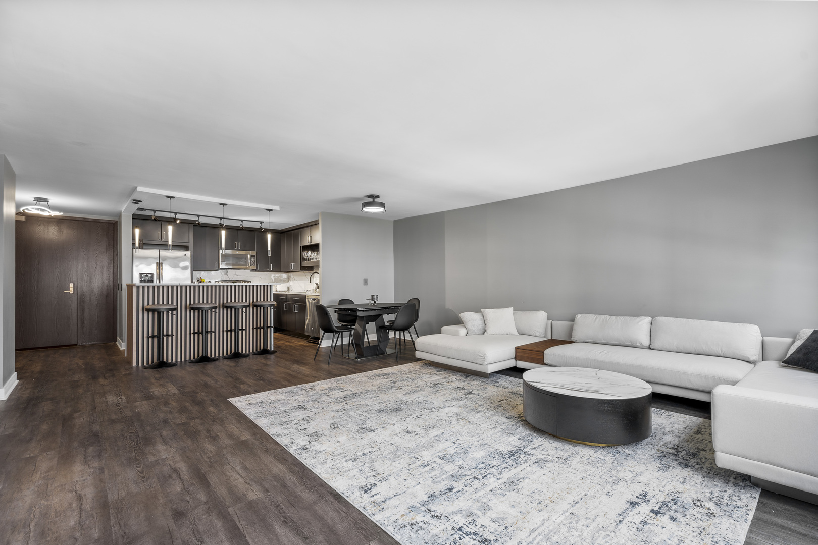 360 E Randolph Street Unit: 707