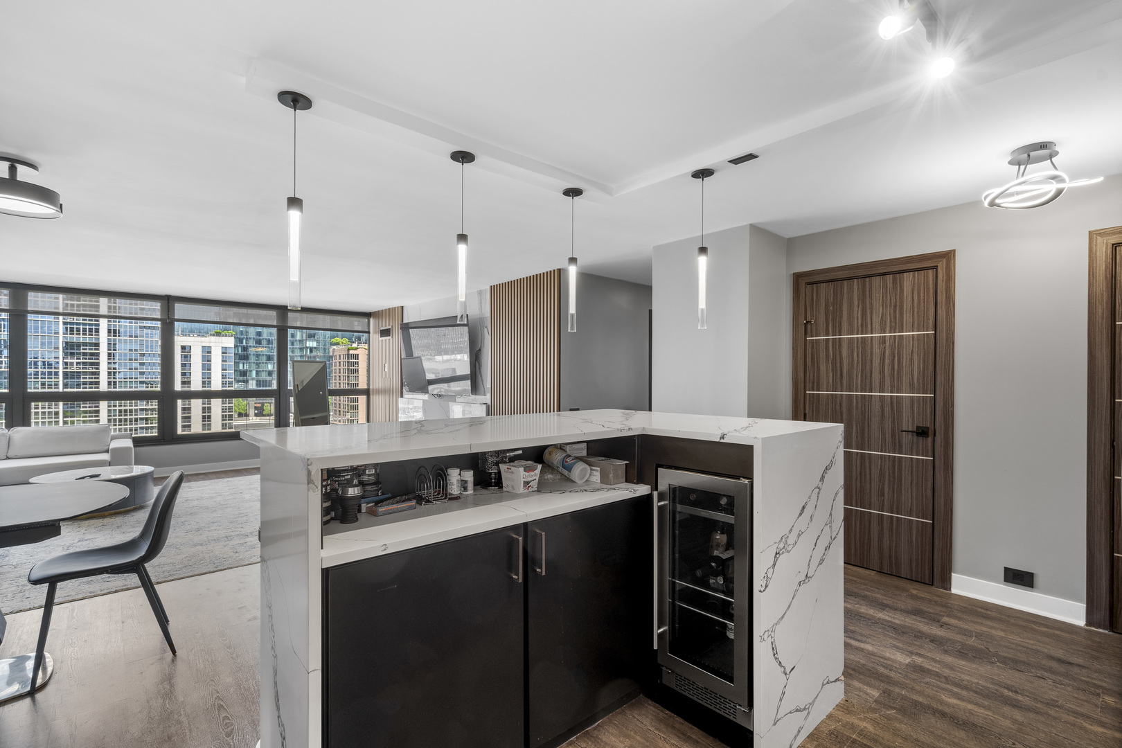 360 E Randolph Street Unit: 707