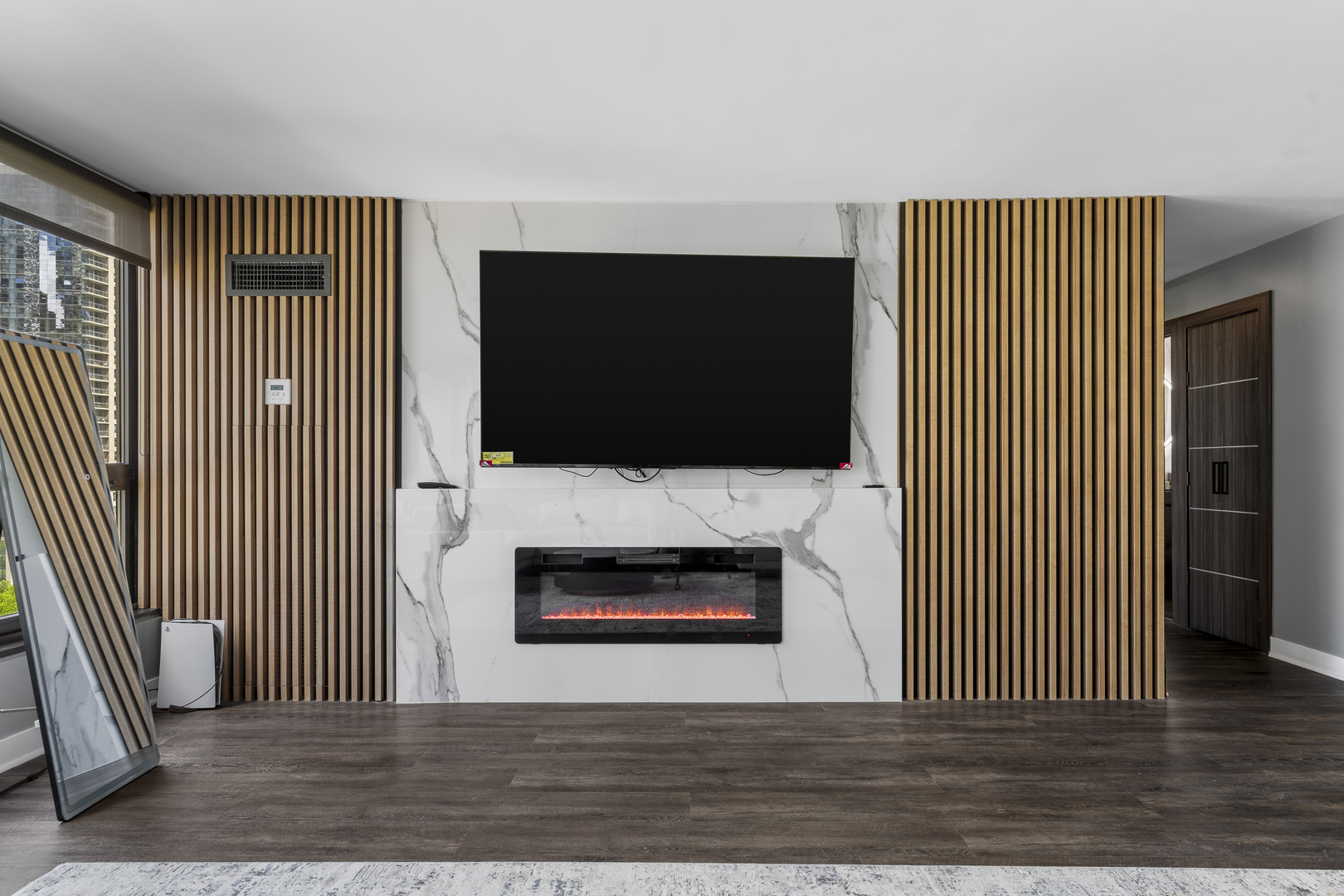 360 E Randolph Street Unit: 707