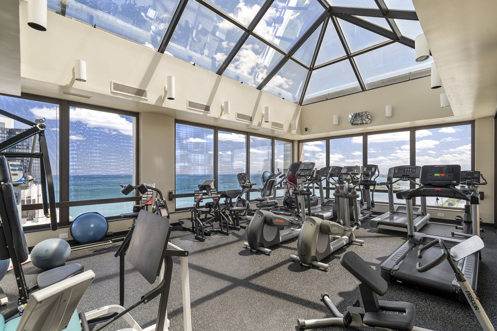 360 E Randolph Street Unit: 707