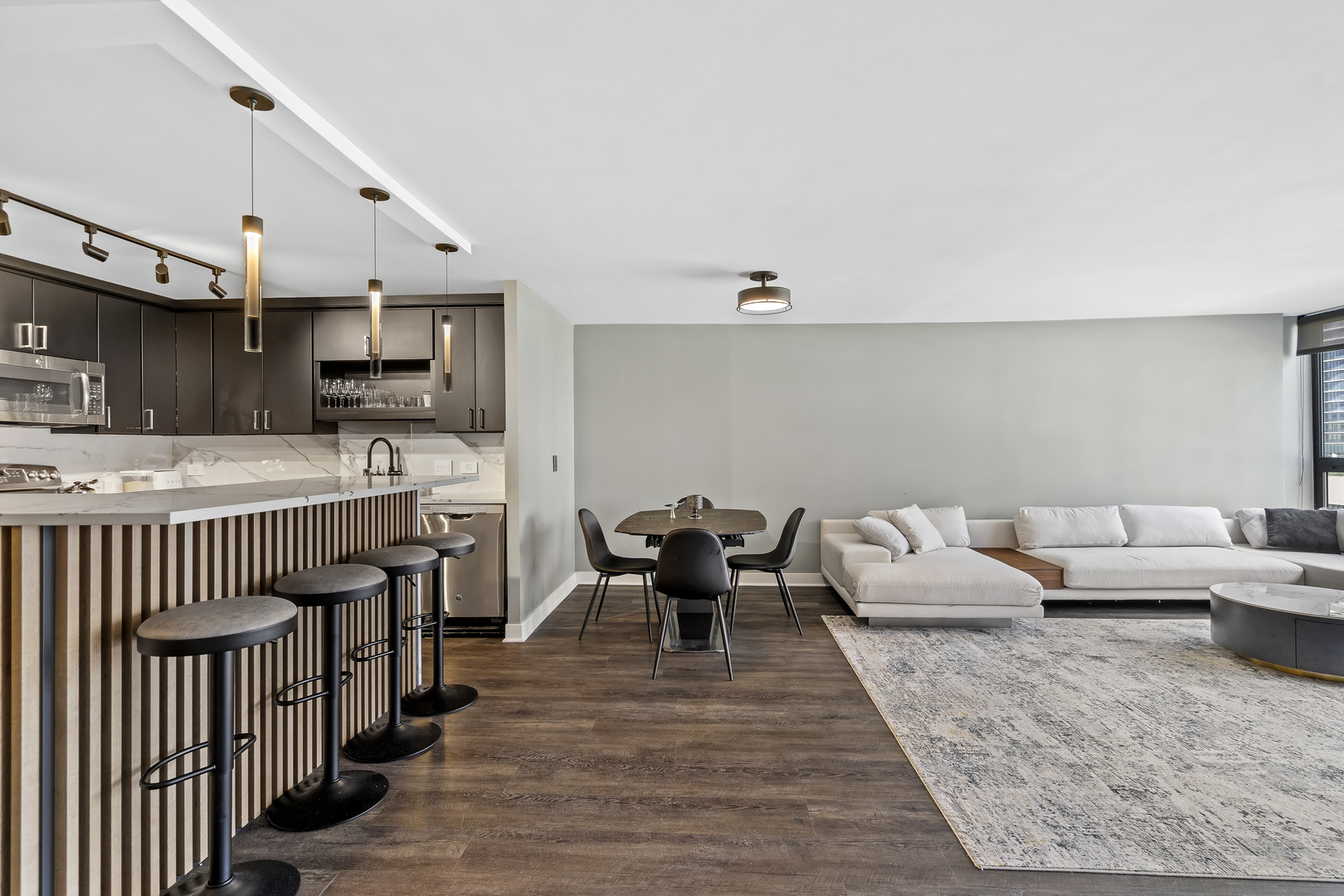 360 E Randolph Street Unit: 707