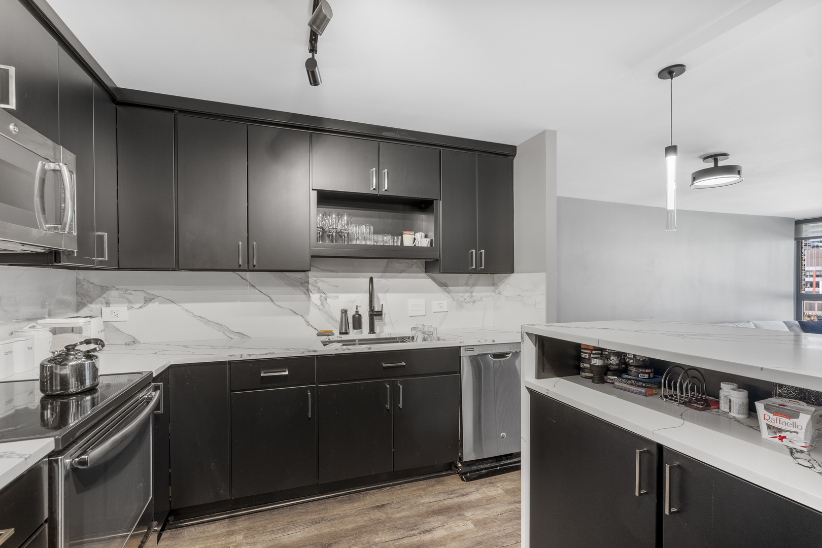 360 E Randolph Street Unit: 707