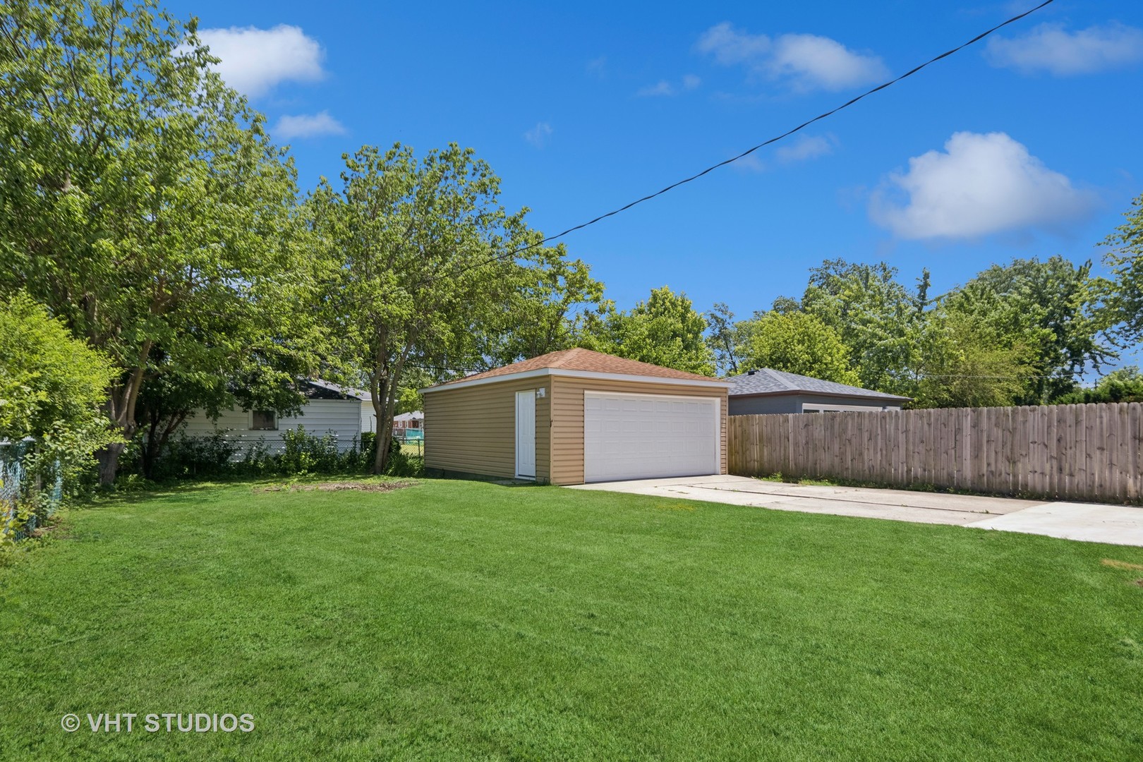 105 S Lewis Avenue
