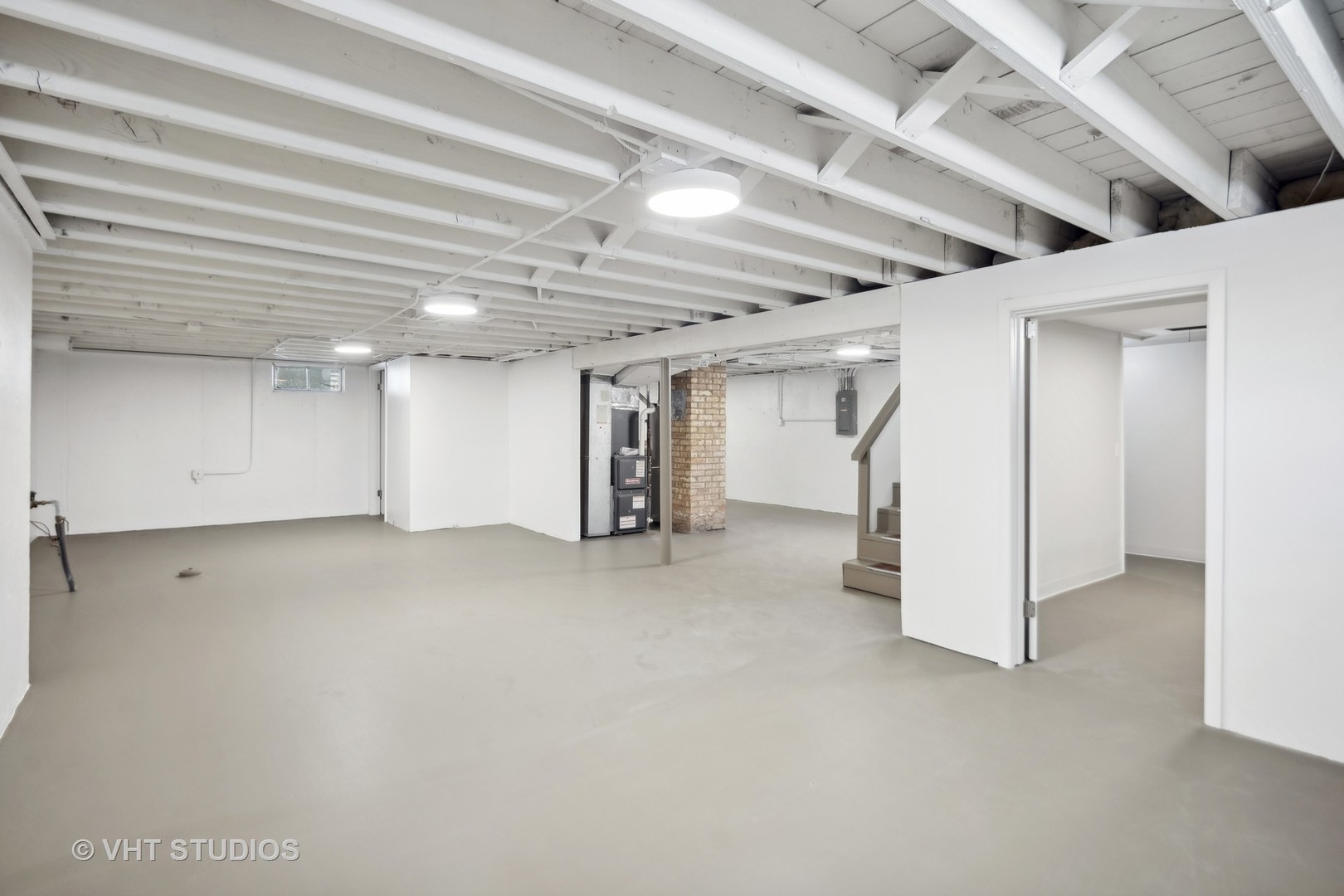 105 S Lewis Avenue