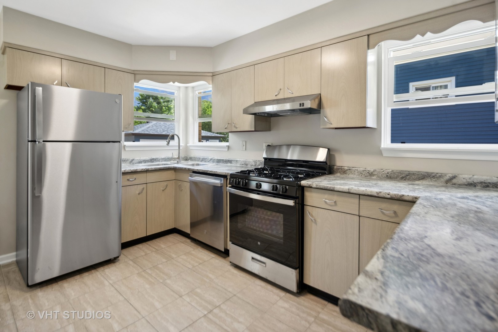 105 S Lewis Avenue