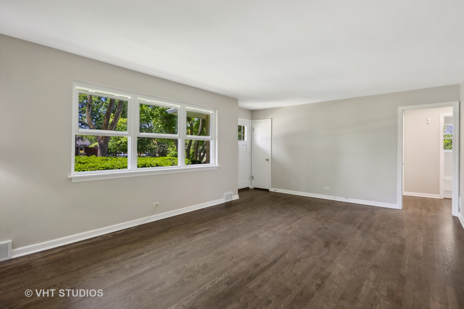 105 S Lewis Avenue