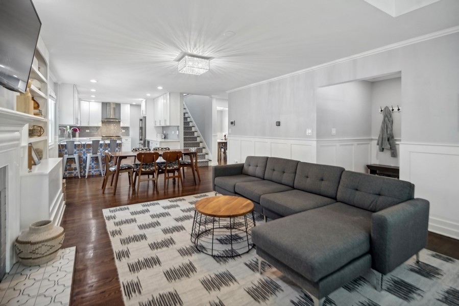 837 Community Drive