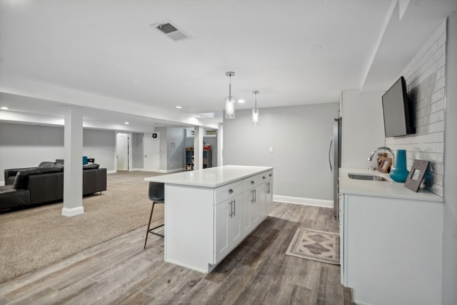 837 Community Drive