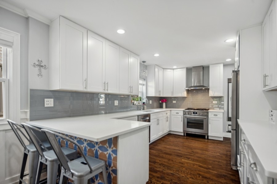 837 Community Drive
