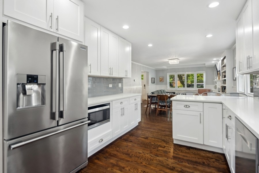 837 Community Drive