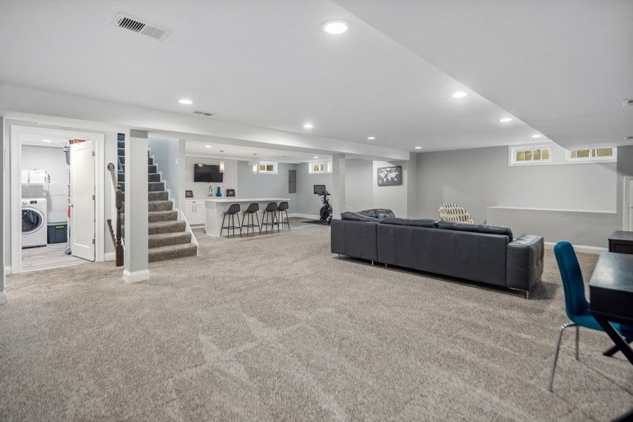 837 Community Drive