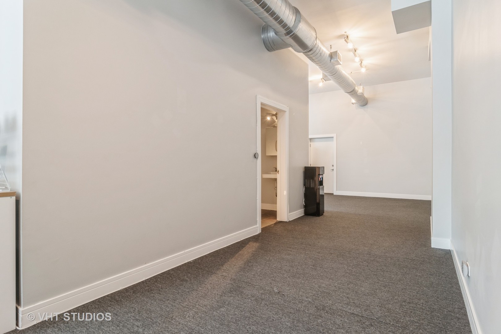 2256 W North Avenue Unit: 1