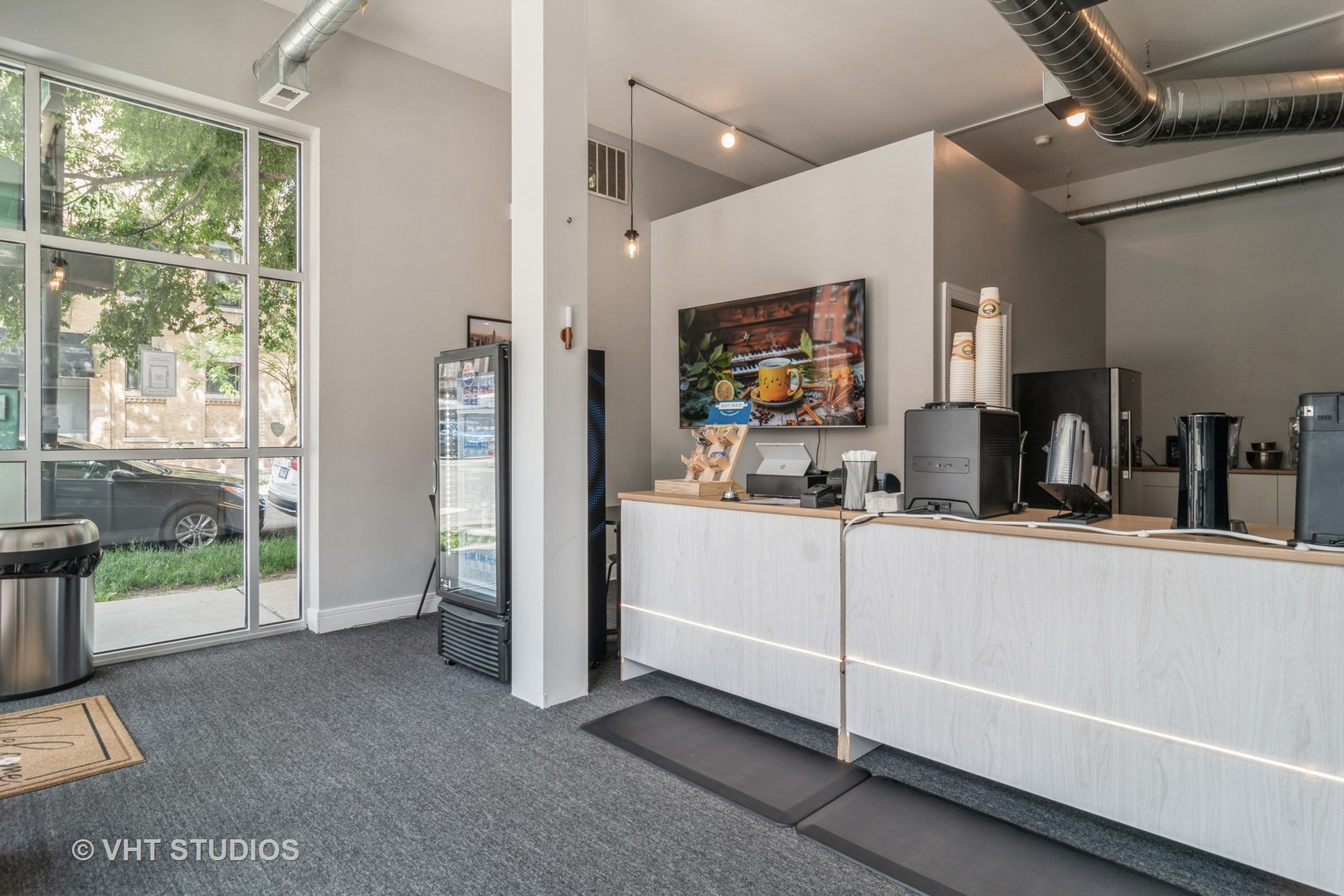 2256 W North Avenue Unit: 1