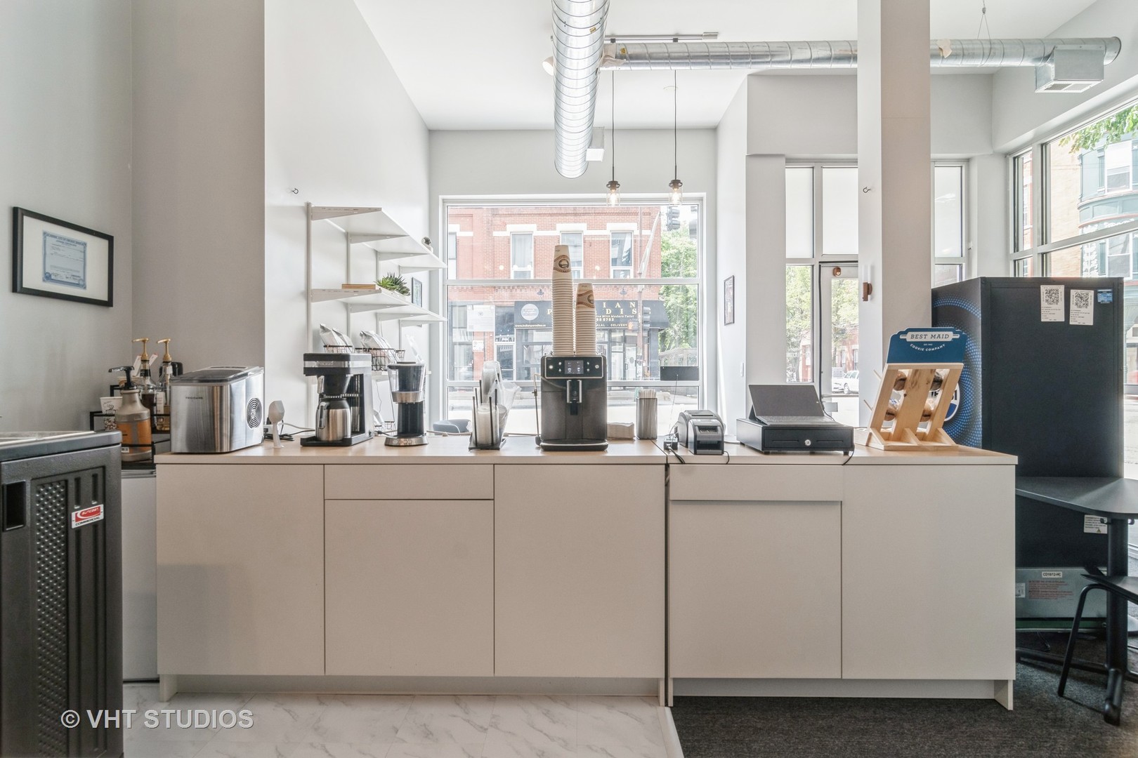 2256 W North Avenue Unit: 1